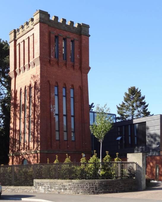 Luxury Water Tower I Roof Bar I Cinema Vila Cardiff Exterior foto