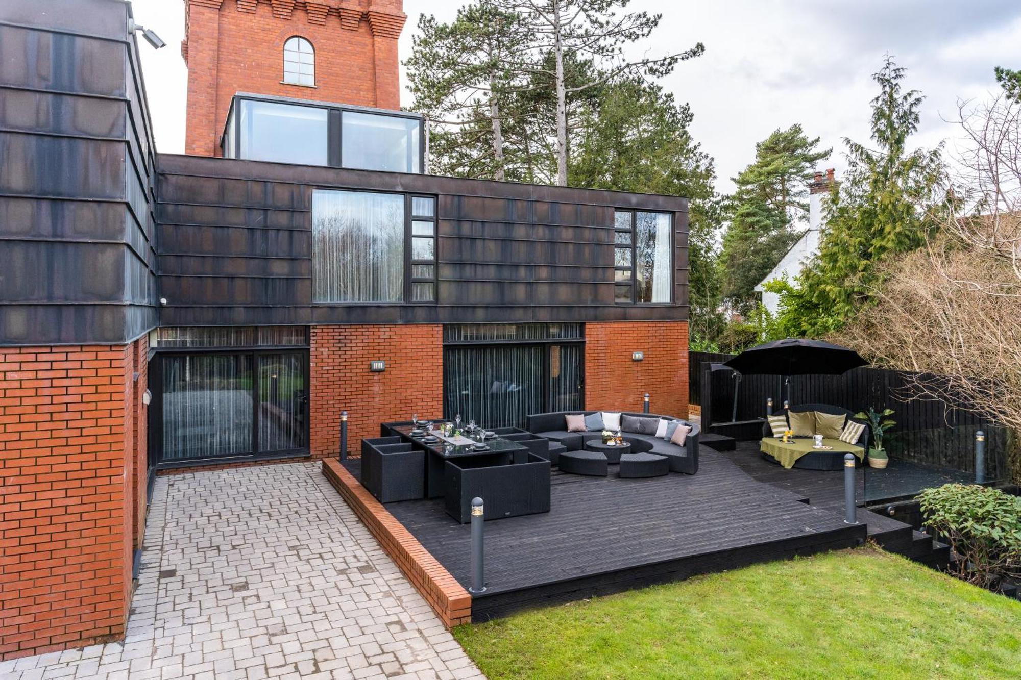 Luxury Water Tower I Roof Bar I Cinema Vila Cardiff Exterior foto